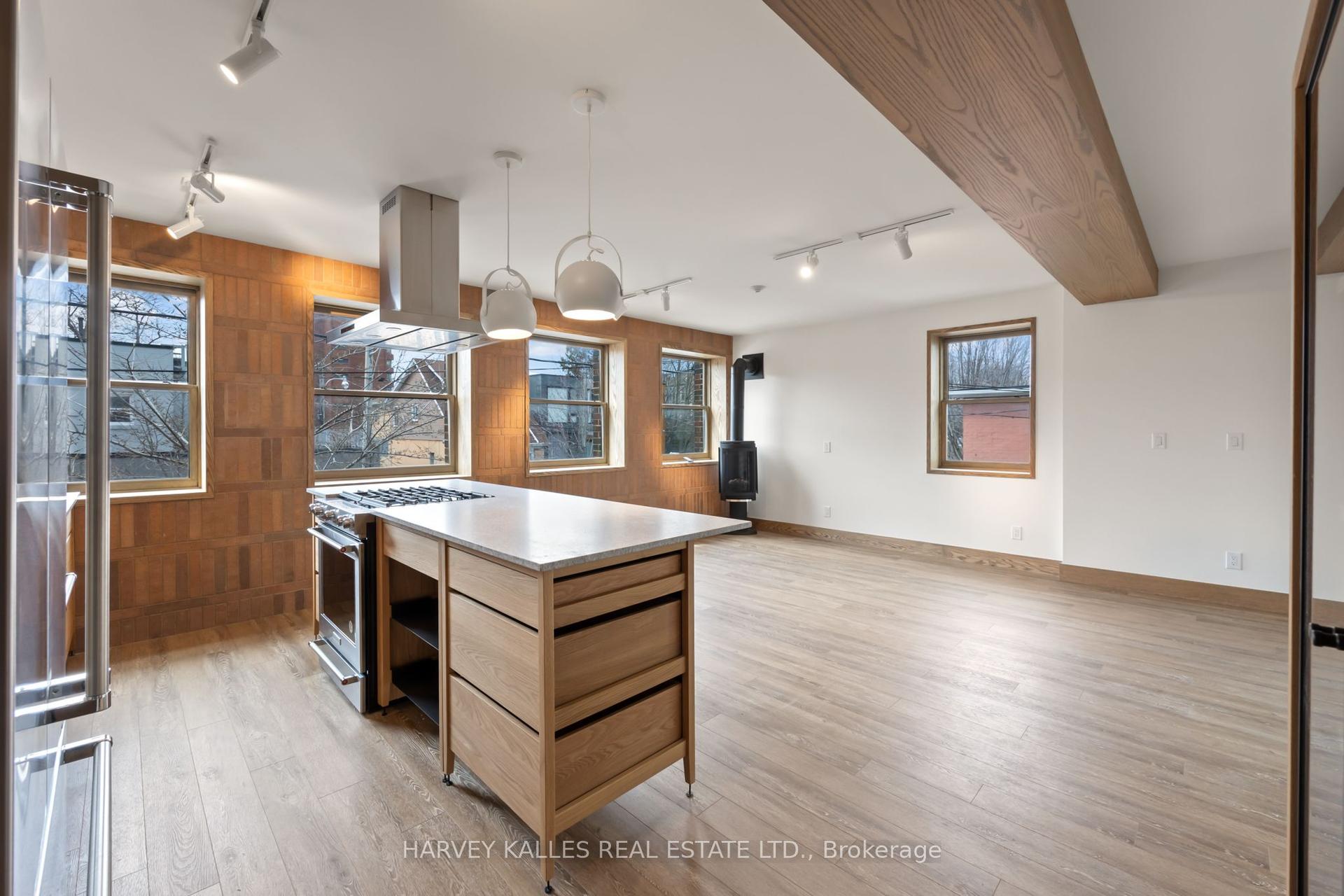 663 Greenwood Avenue 2 #2, Toronto — Townhouse for lease, photo 1