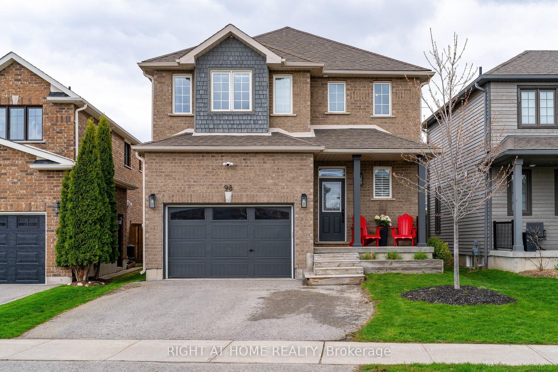 98 Garbutt Crescent — photo 1