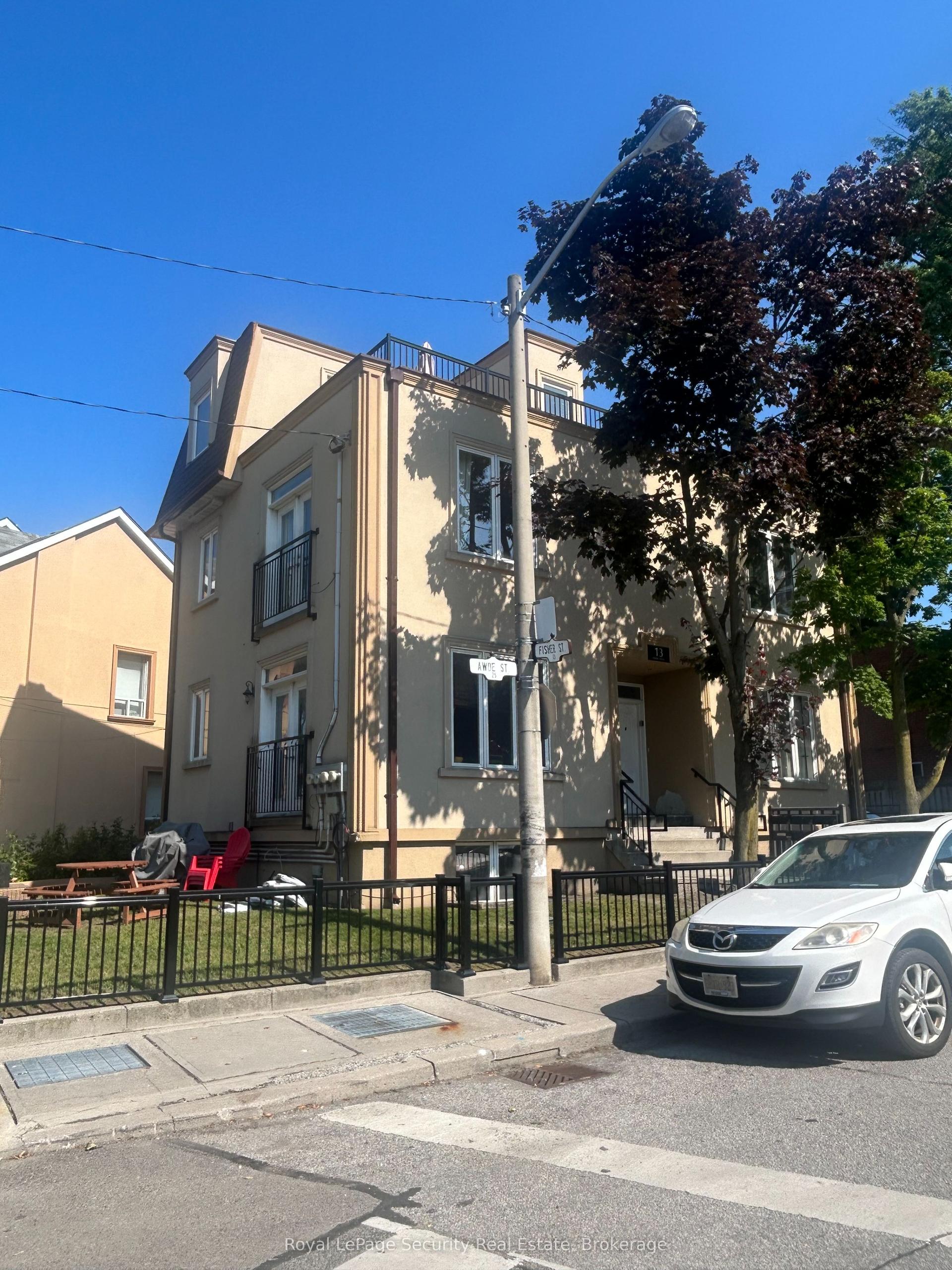 13 Fisher Street B #B, Toronto — Detached for lease, photo 1
