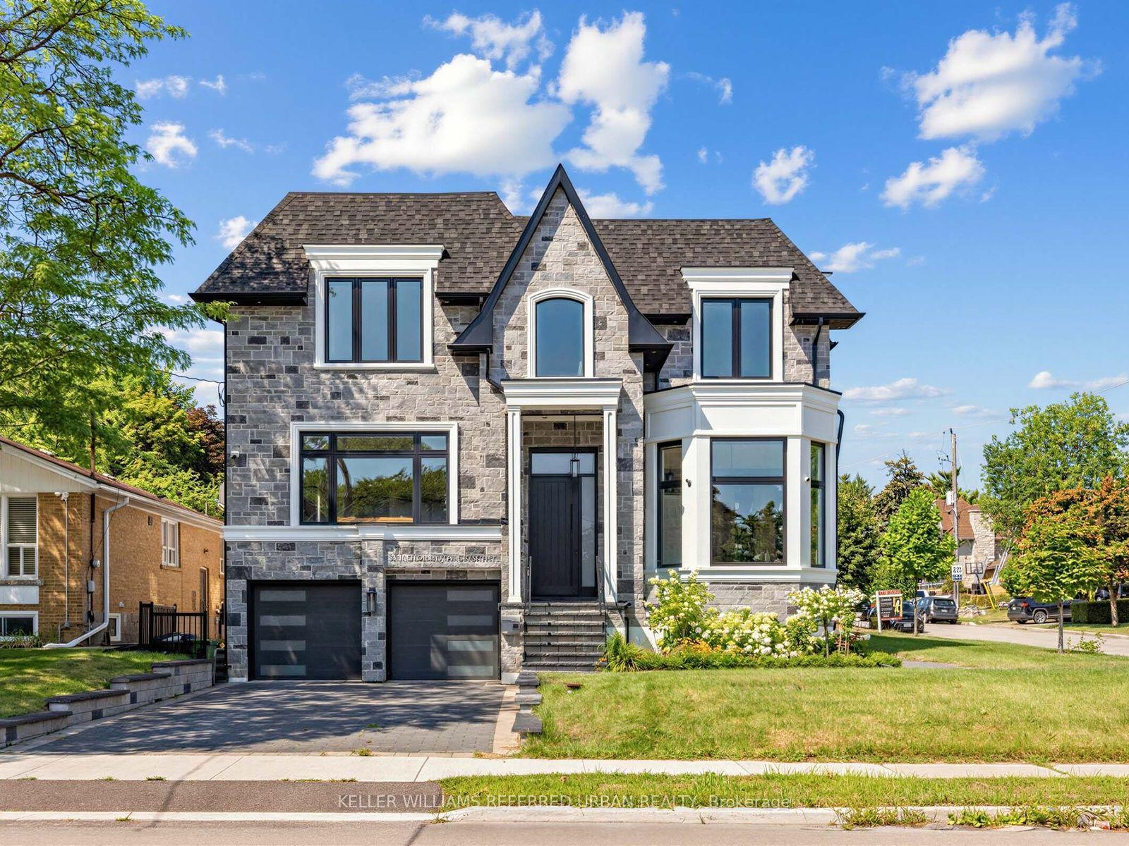 35 Lloydminster Crescent, Toronto — Detached for sale, photo 1