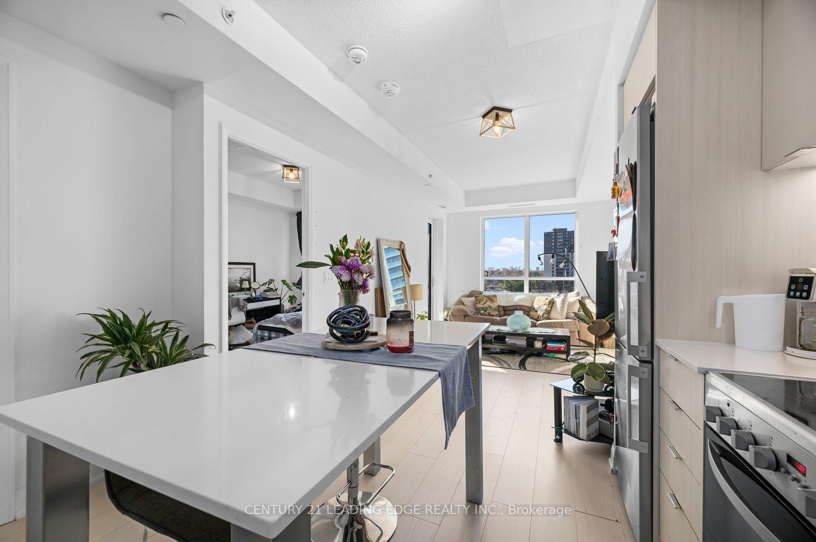 26 Gibbs Road 745 #745, Toronto — Condo for sale, photo 1