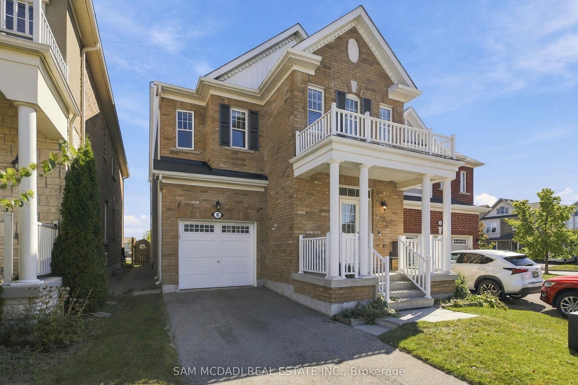 8 Celano Drive, Hamilton — Detached for sale, photo 1
