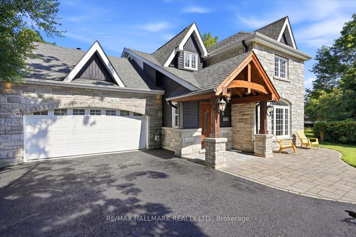 105 Duckworth Street, Barrie — Detached for sale, photo 1