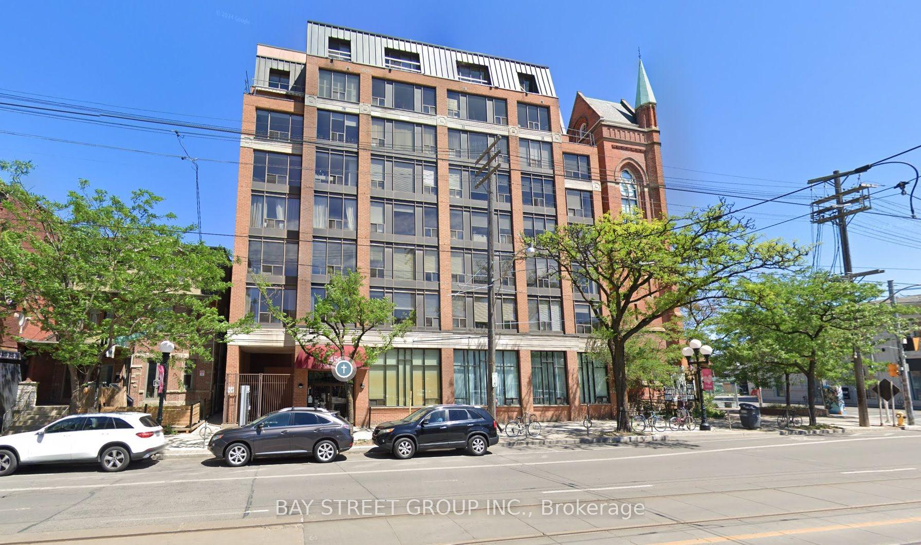 456 College Street 602 Den #602 Den — photo 1