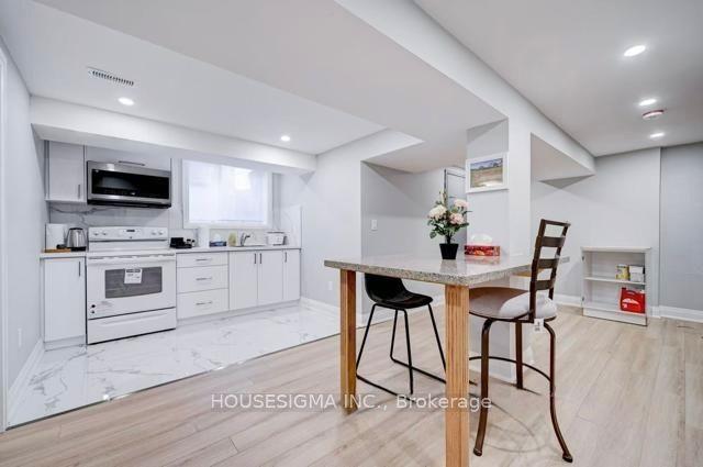 28 Earlton Road BSMT #BSMT — photo 1