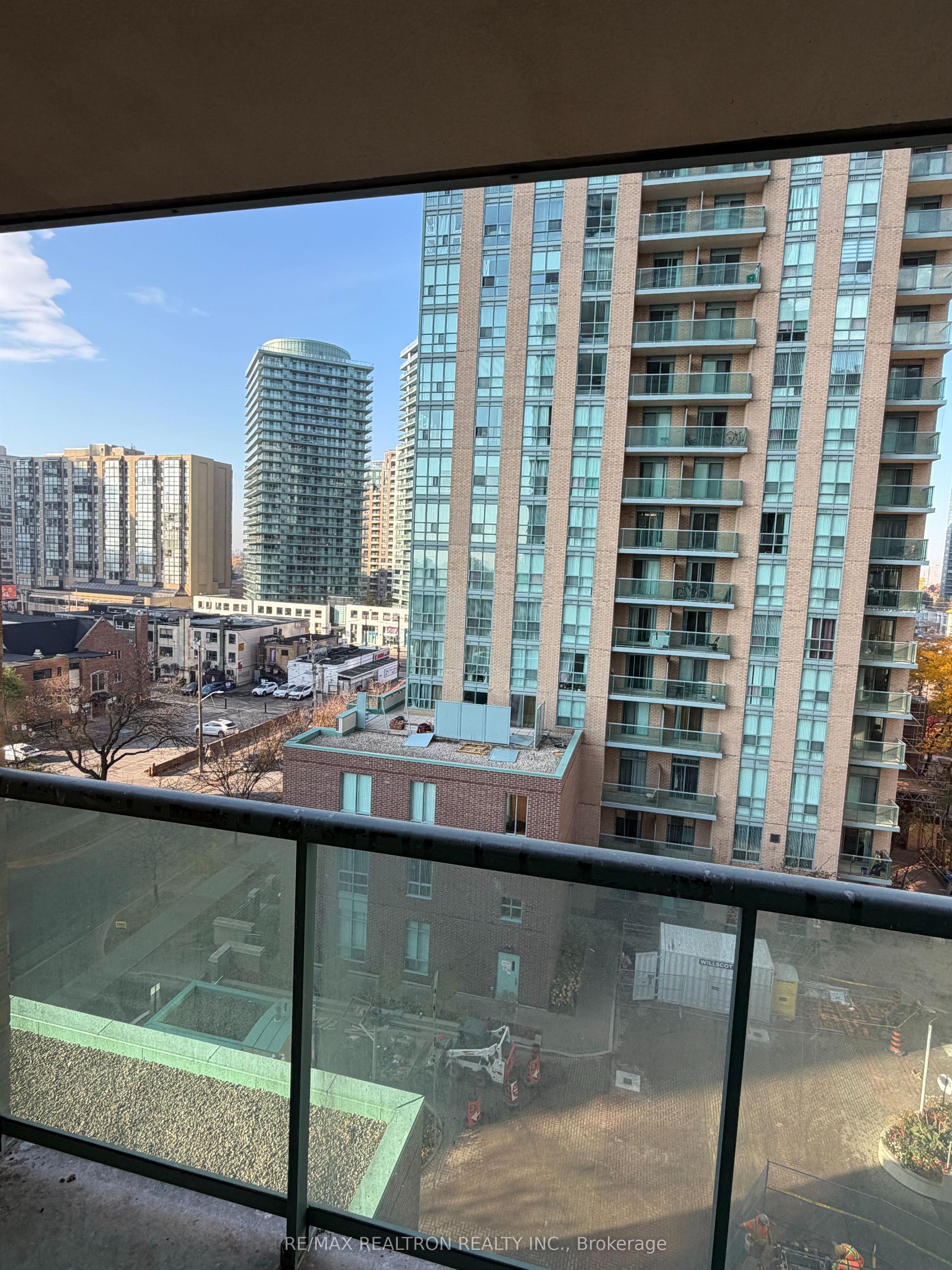 28 Olive Avenue 807 #807, Toronto — Condo for lease, photo 1