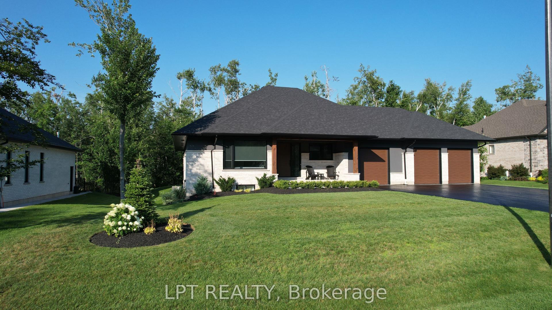 15 Byers Street, Springwater — Detached for sale, photo 1