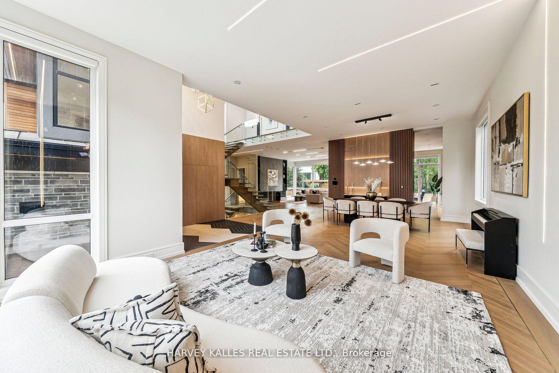 139 Newton Drive — photo 1