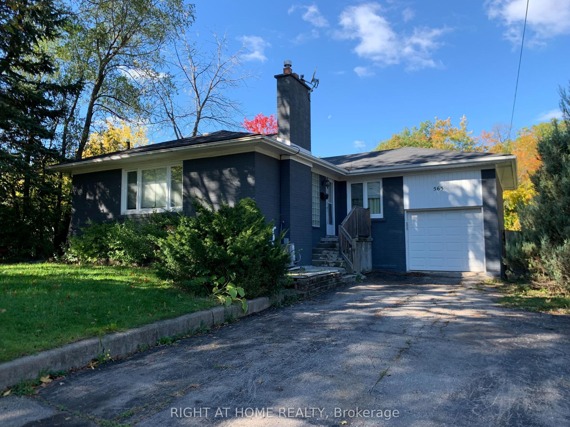 565 Wildwood Drive — photo 1