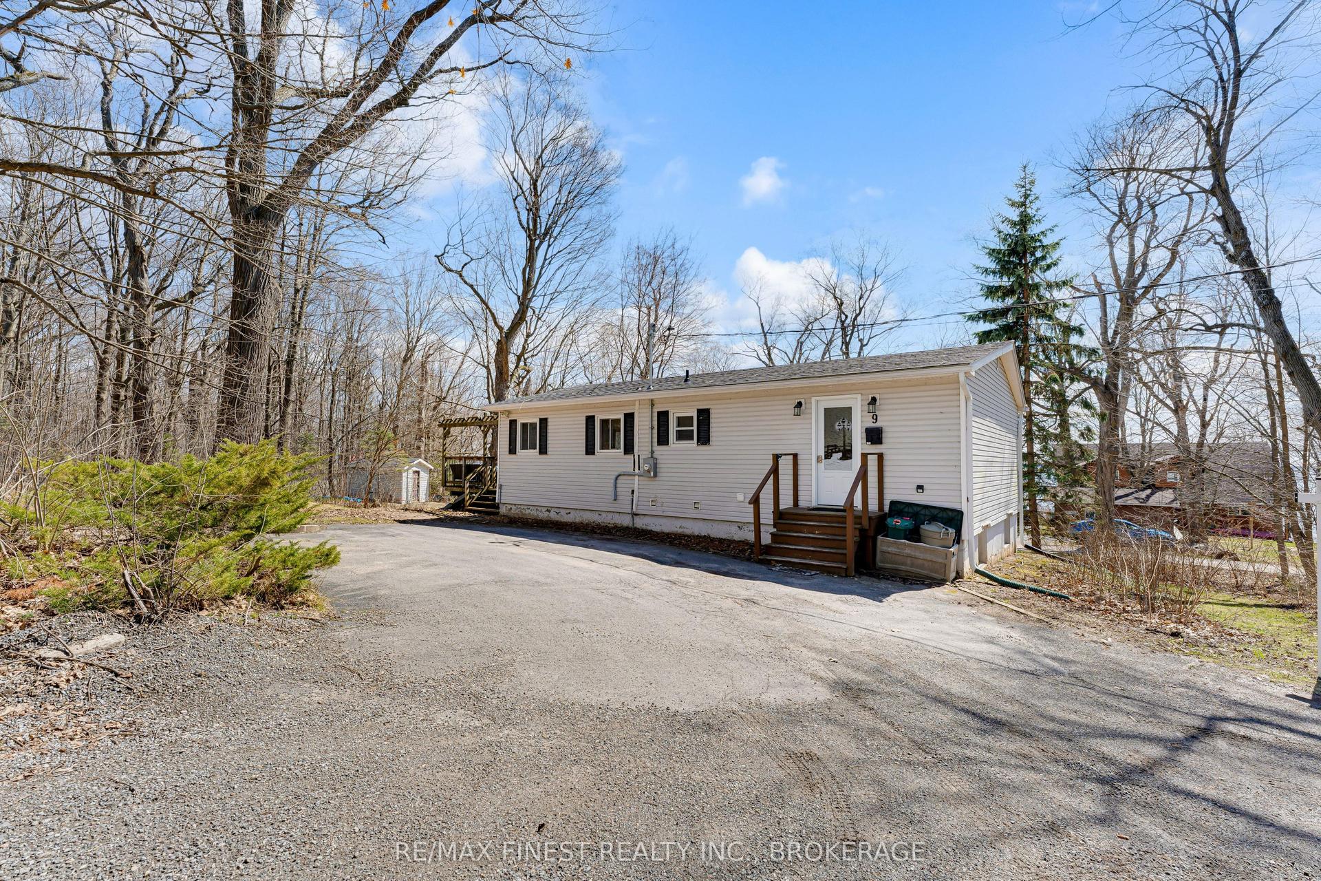 9 Mallard Lane, Kingston — Detached for sale, photo 1