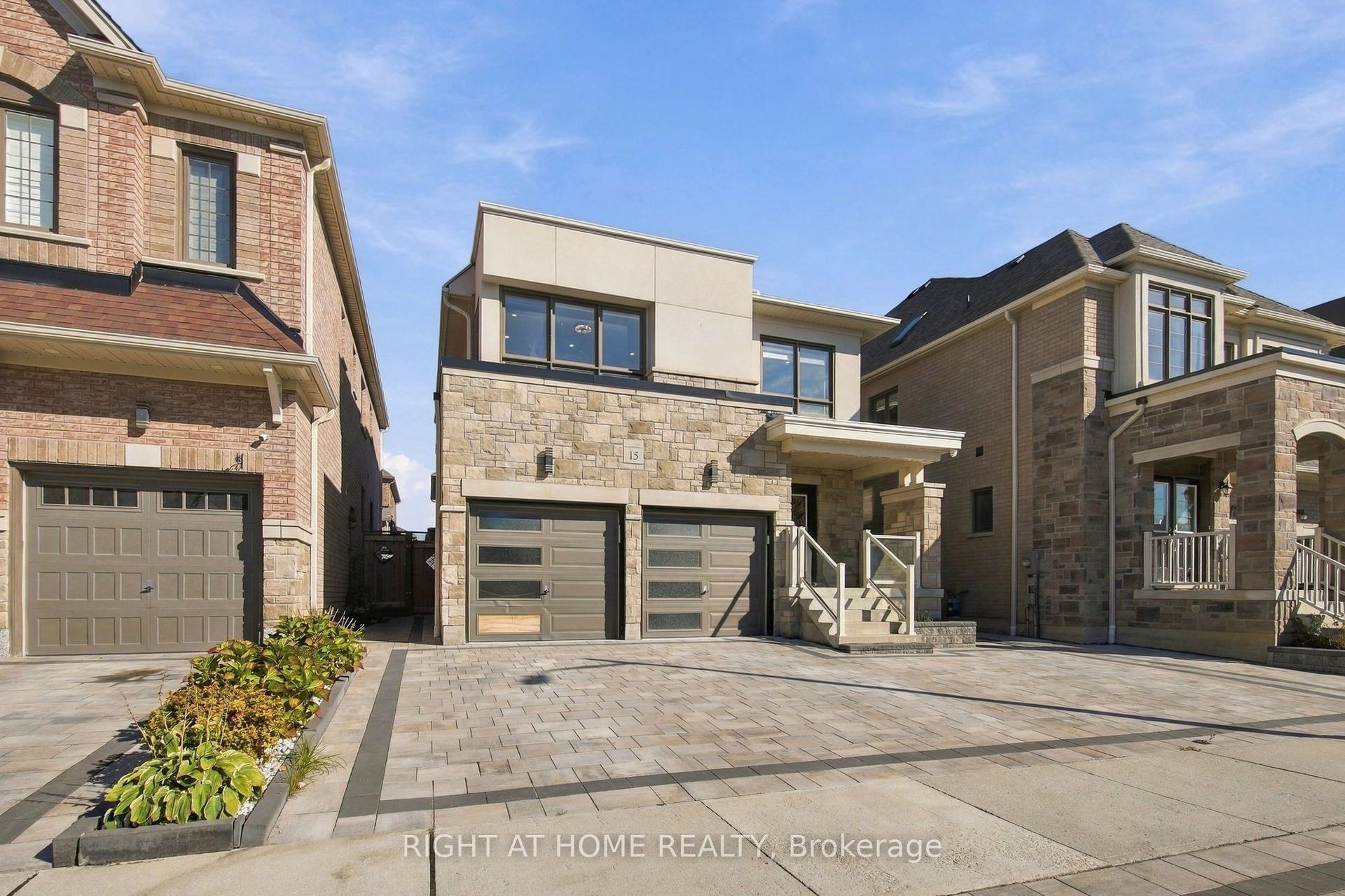 15 Ronald Street, Whitby — Detached for sale, photo 1