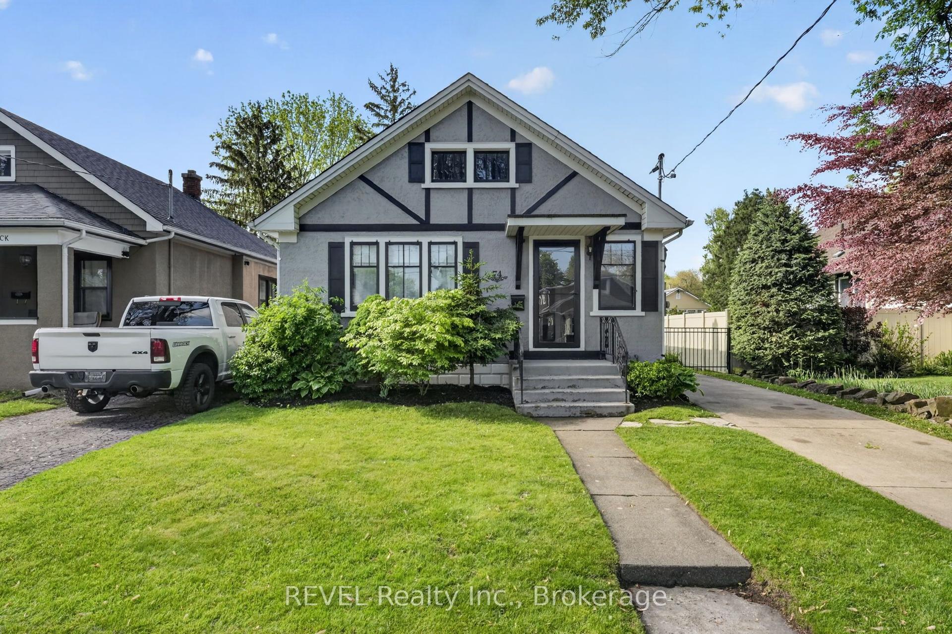 74 ST. PATRICK Street — photo 1