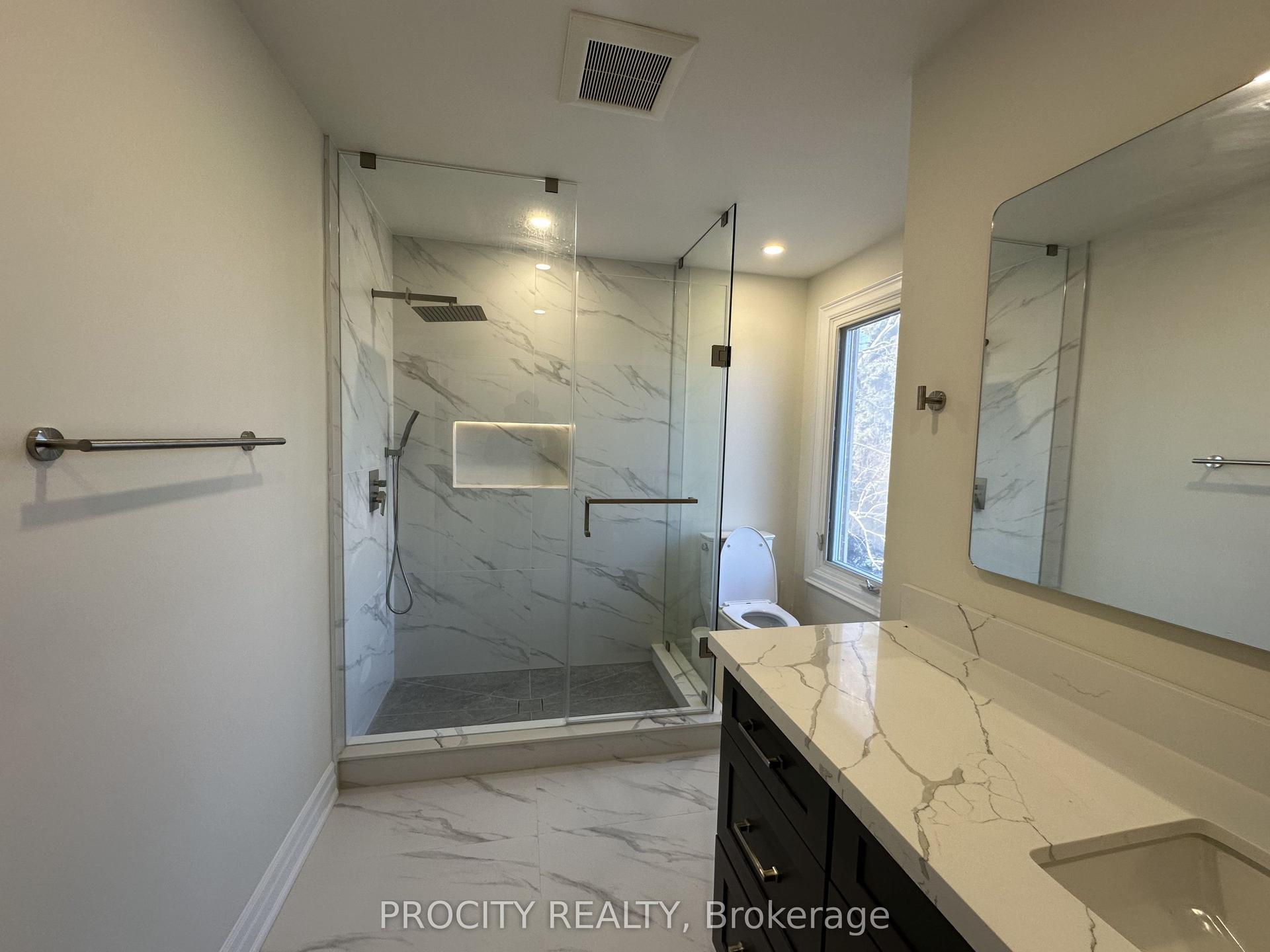 3366 Mulcaster Road Room 1 #Room 1, Mississauga — Detached for lease, photo 1