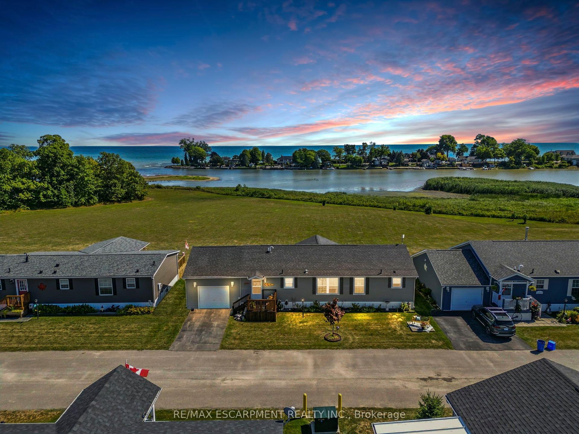 55 RIVERBEND Crescent, Haldimand — Detached for sale, photo 1