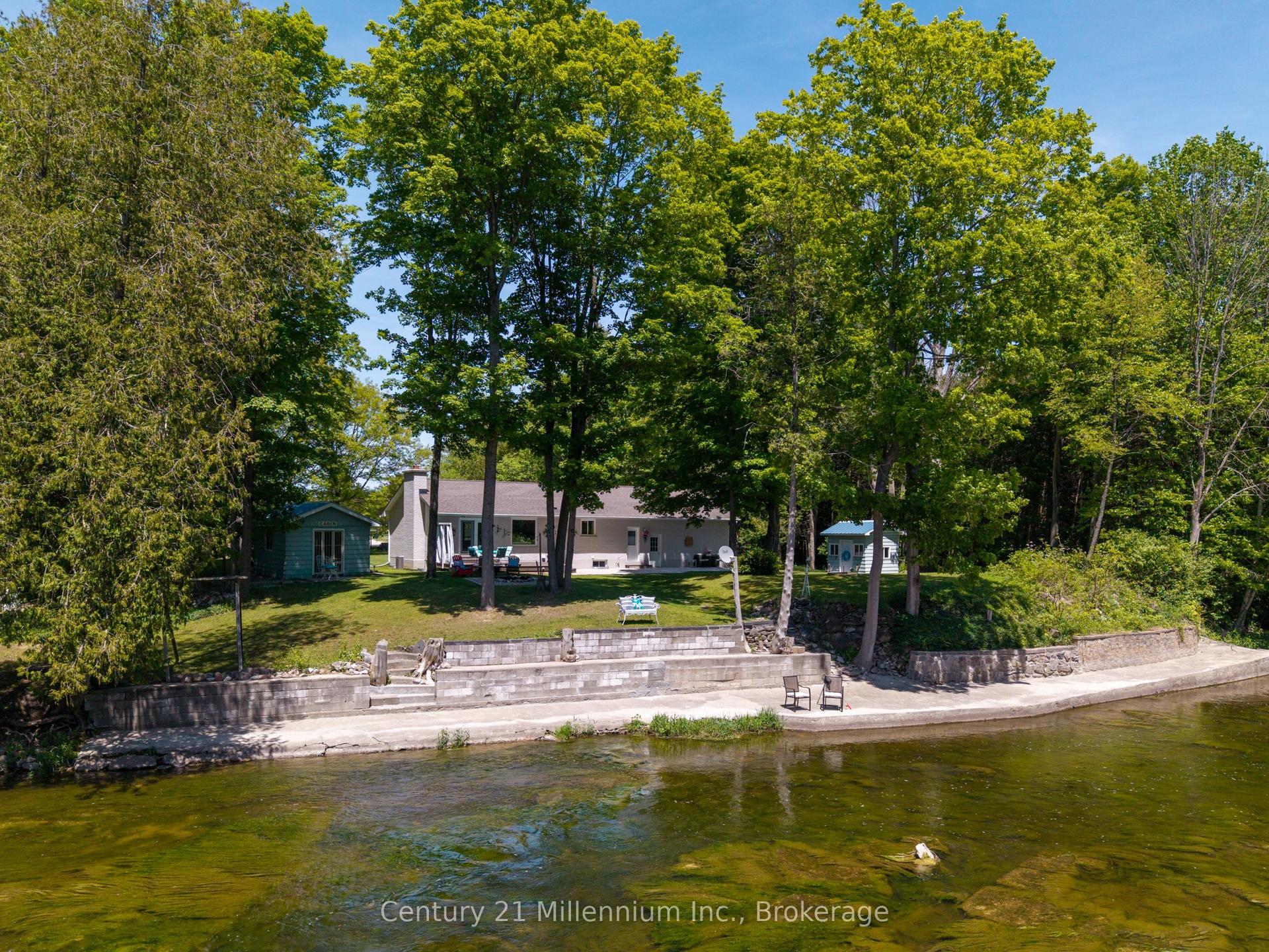 1 Crescent Street, South Bruce Peninsula — Detached for sale, photo 1