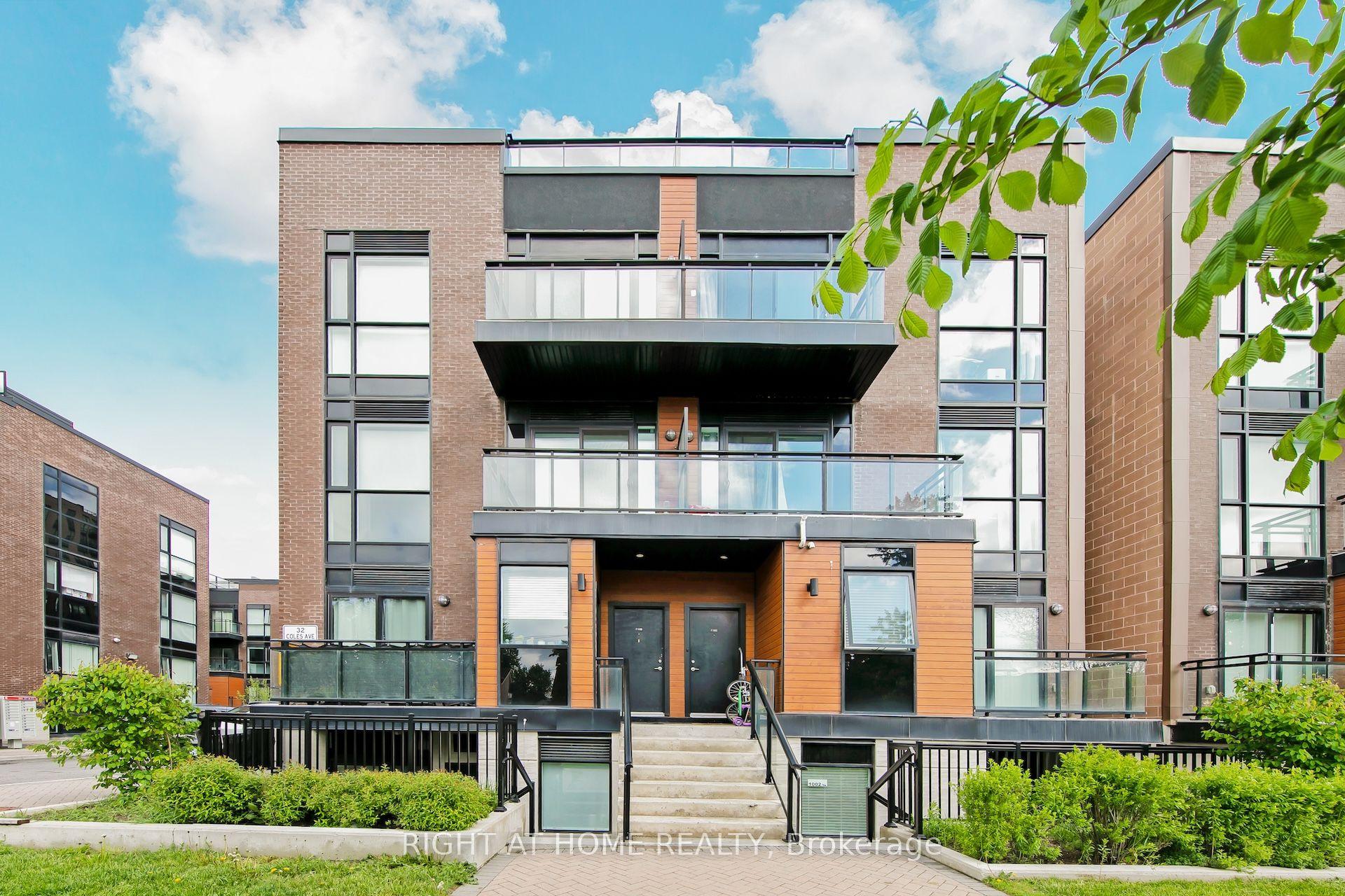 32 Coles Avenue F1103 #F1103, Vaughan — Condo Town for sale, photo 1