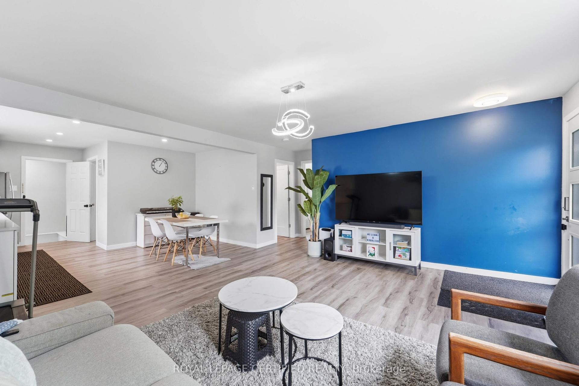 18 Coventry Street, St. Catharines — Detached for sale, photo 1
