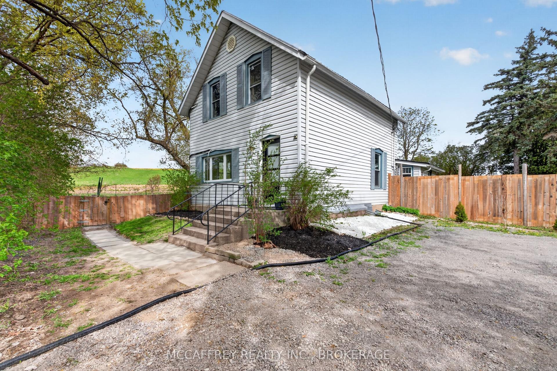 476 Hoards Road — photo 1