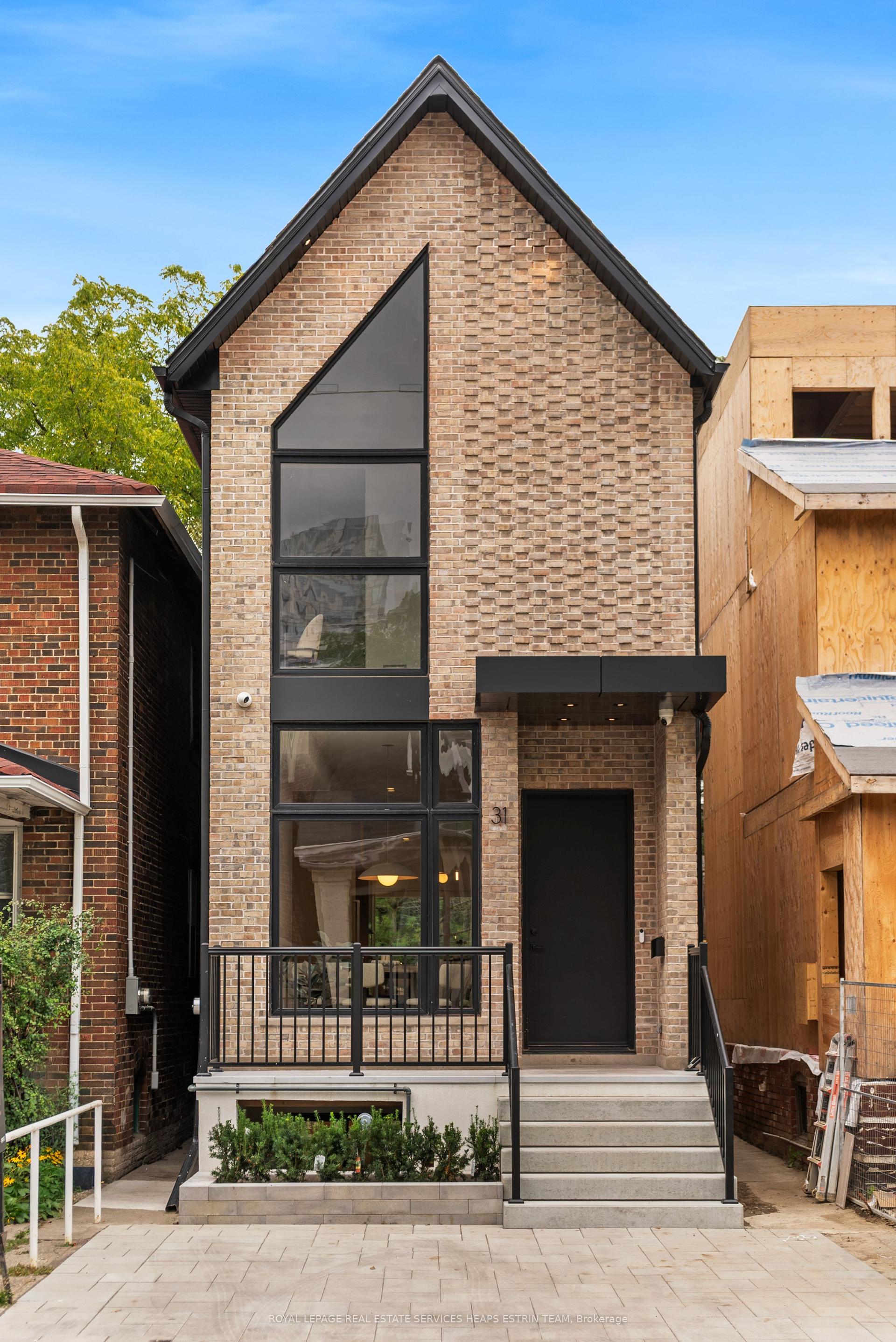 31 Taunton Road, Toronto — Detached for sale, photo 1
