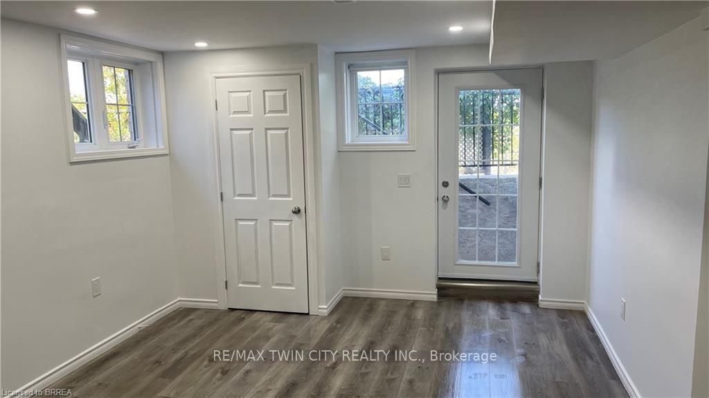20 Davidson Court Lower #Lower, Brantford — Detached for lease, photo 1