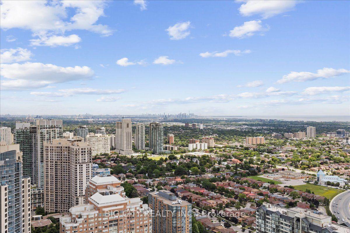 3900 Confederation Parkway 4012 #4012, Mississauga — Condo for lease, photo 1