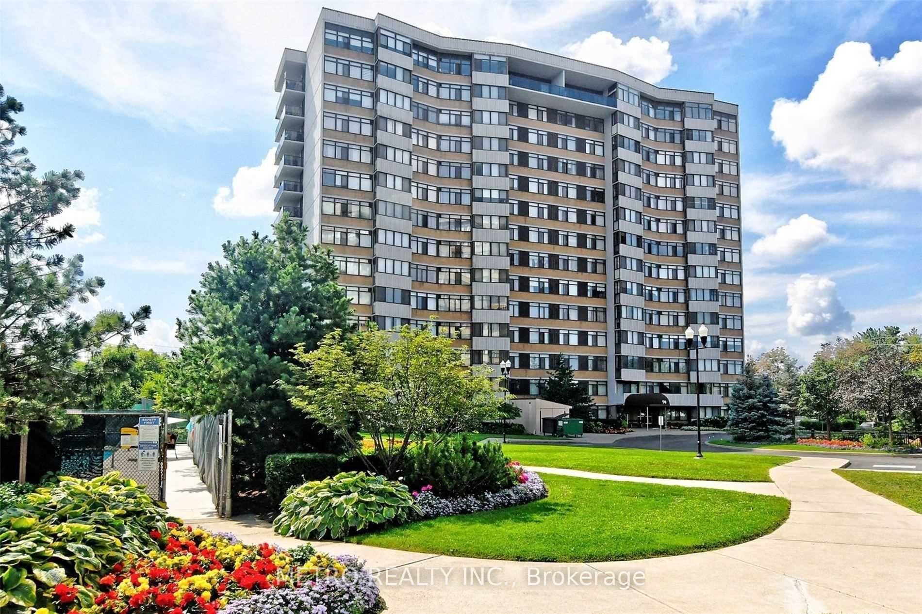 90 Fisherville Road 406 #406 — photo 1
