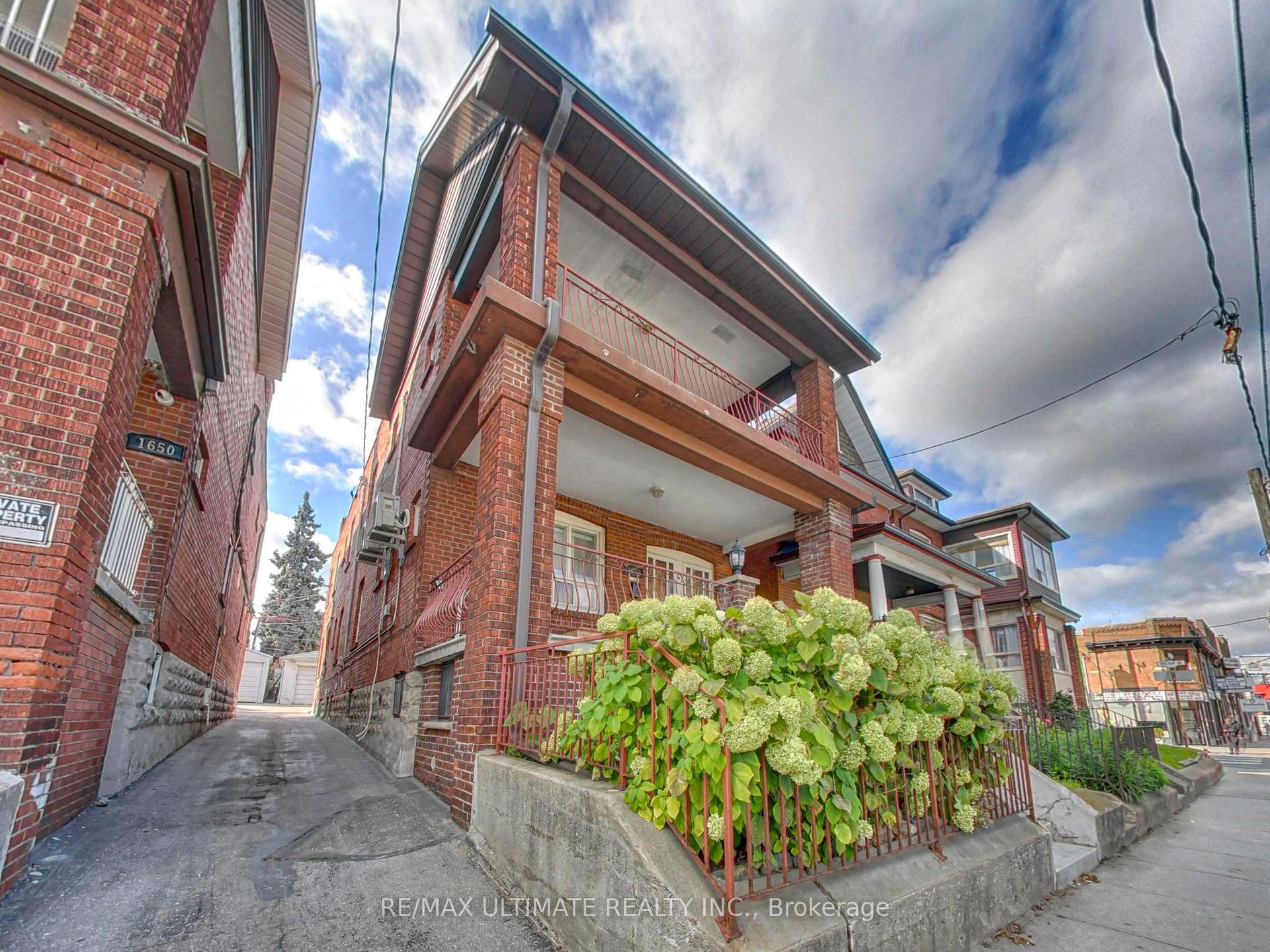 1652 Dufferin Street B #B — photo 1