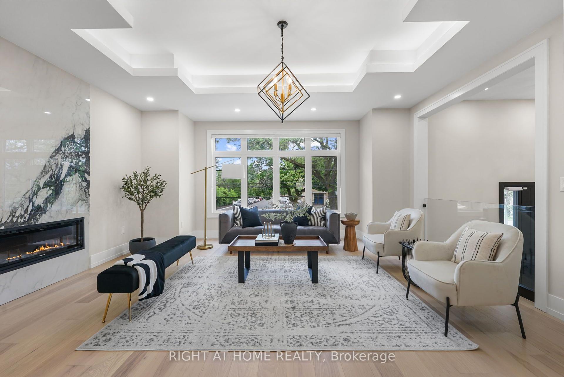 262 Senlac Road — photo 1