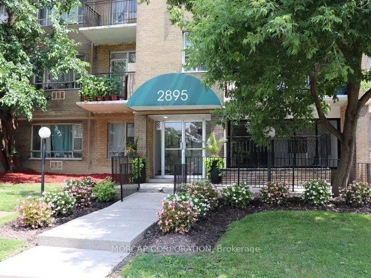 2895 Bathurst Street 109 #109, Toronto — Multiplex for lease, photo 1