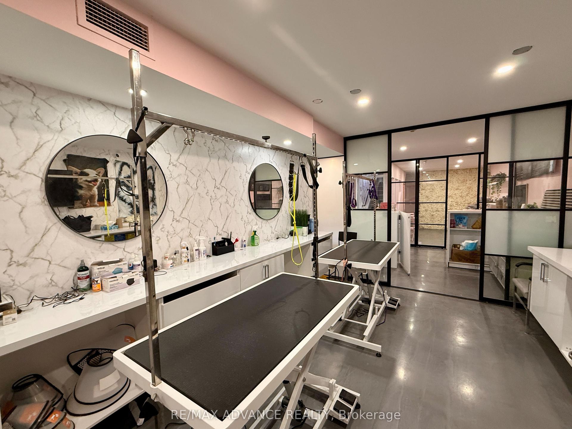 642 Queen Street W Bsmt #Bsmt — photo 1