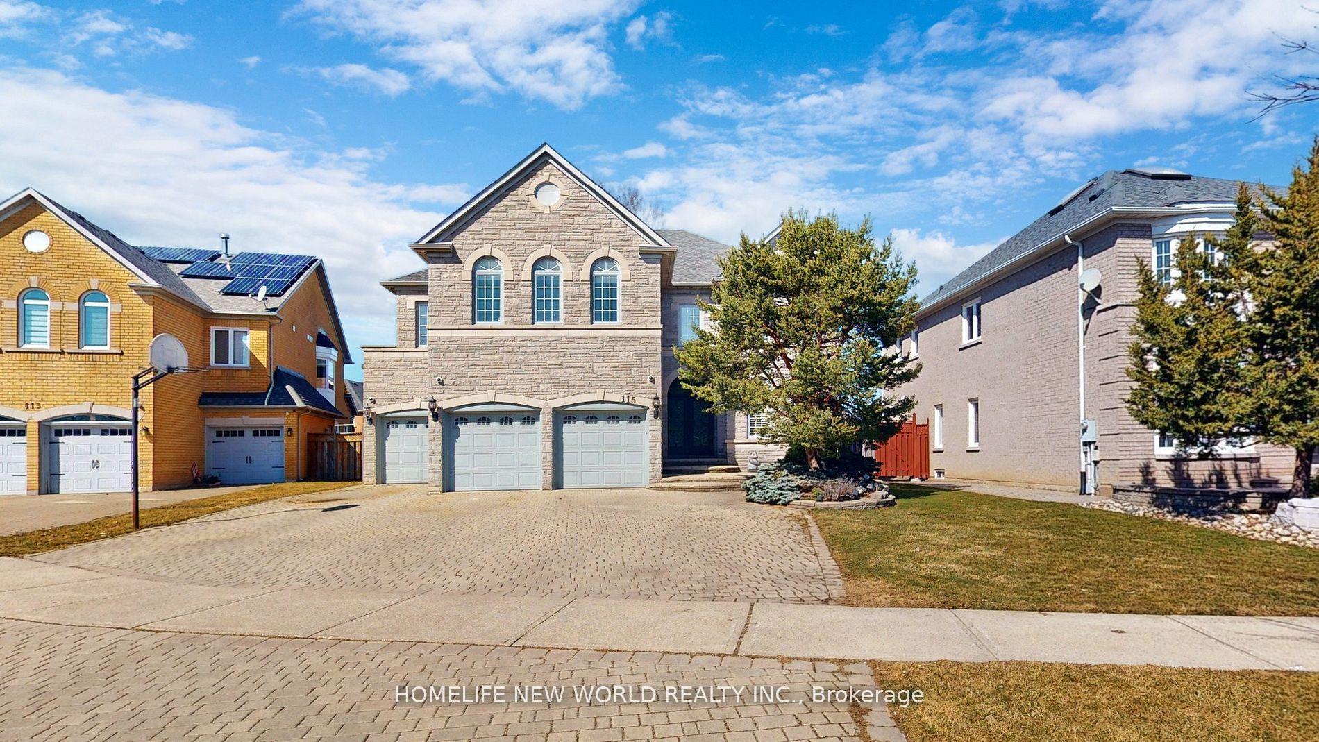 115 Golden Tulip Crescent — photo 1
