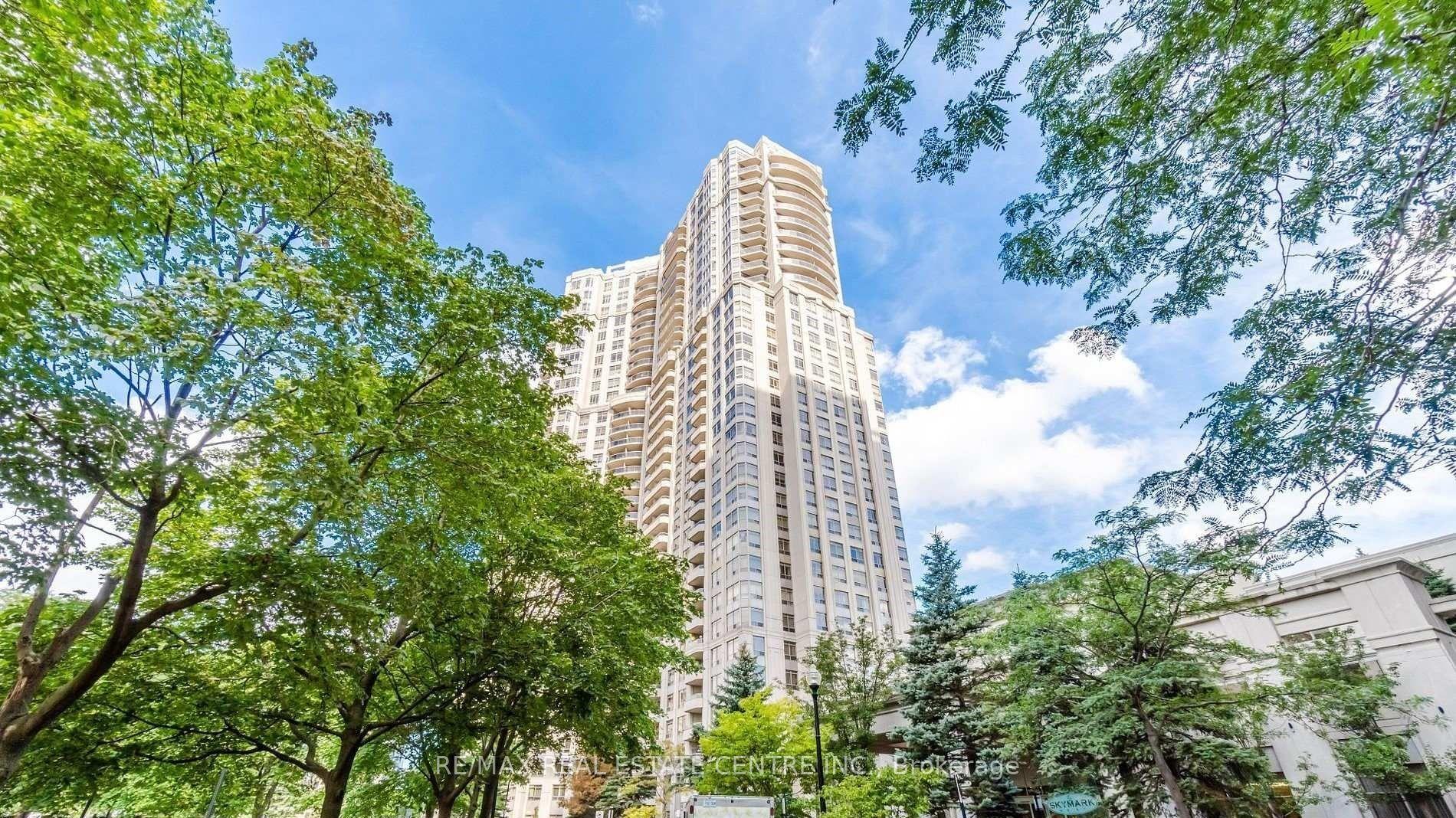 35 Kingsbridge Garden Circle 1804 #1804 — photo 1