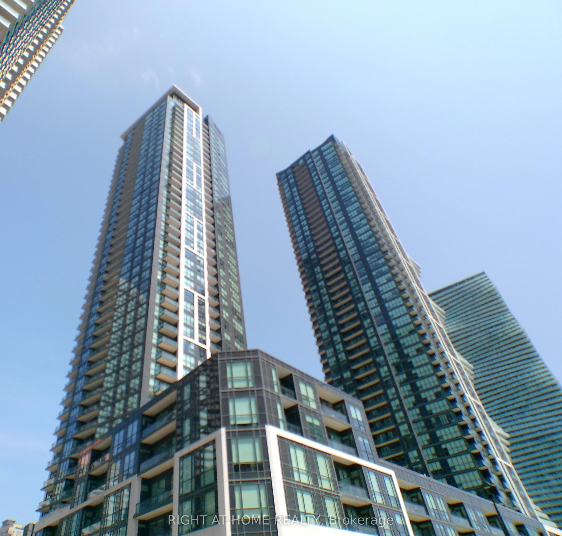 510 Curran Place 2202 #2202, Mississauga — Condo for lease, photo 1