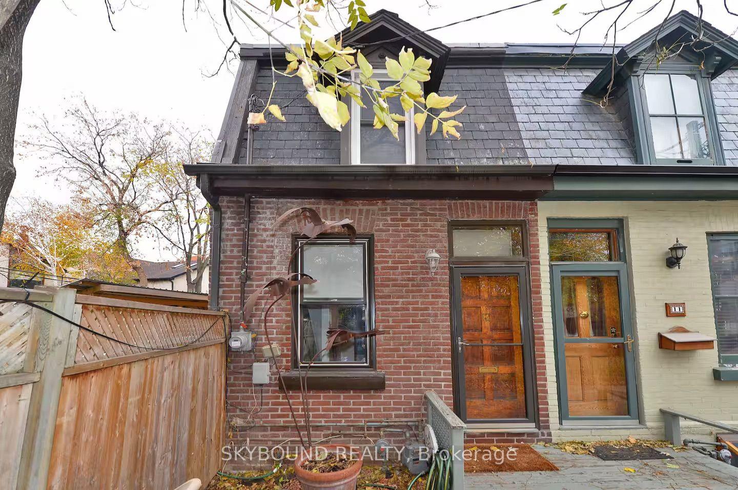 12 Ashby Place, Toronto — Townhouse for lease, photo 1