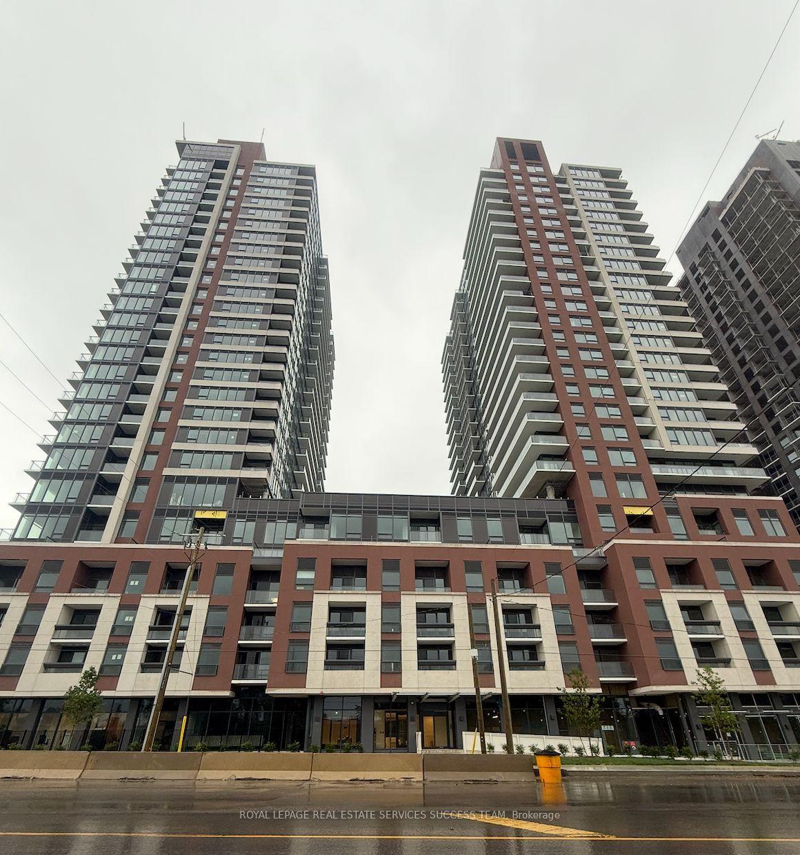 4010 eglinton Avenue W 200 #200 — photo 1
