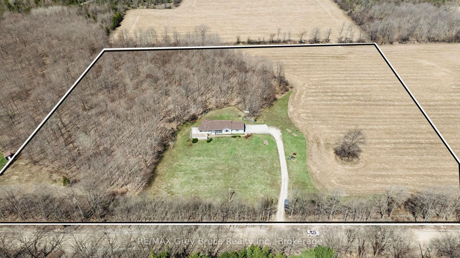 720291 20 Side Road — photo 1