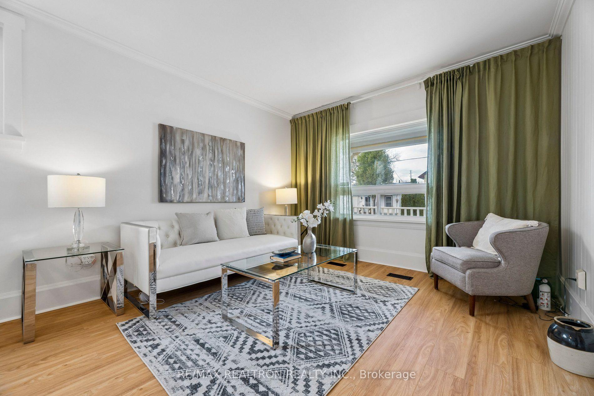 249 Burk Street — photo 1