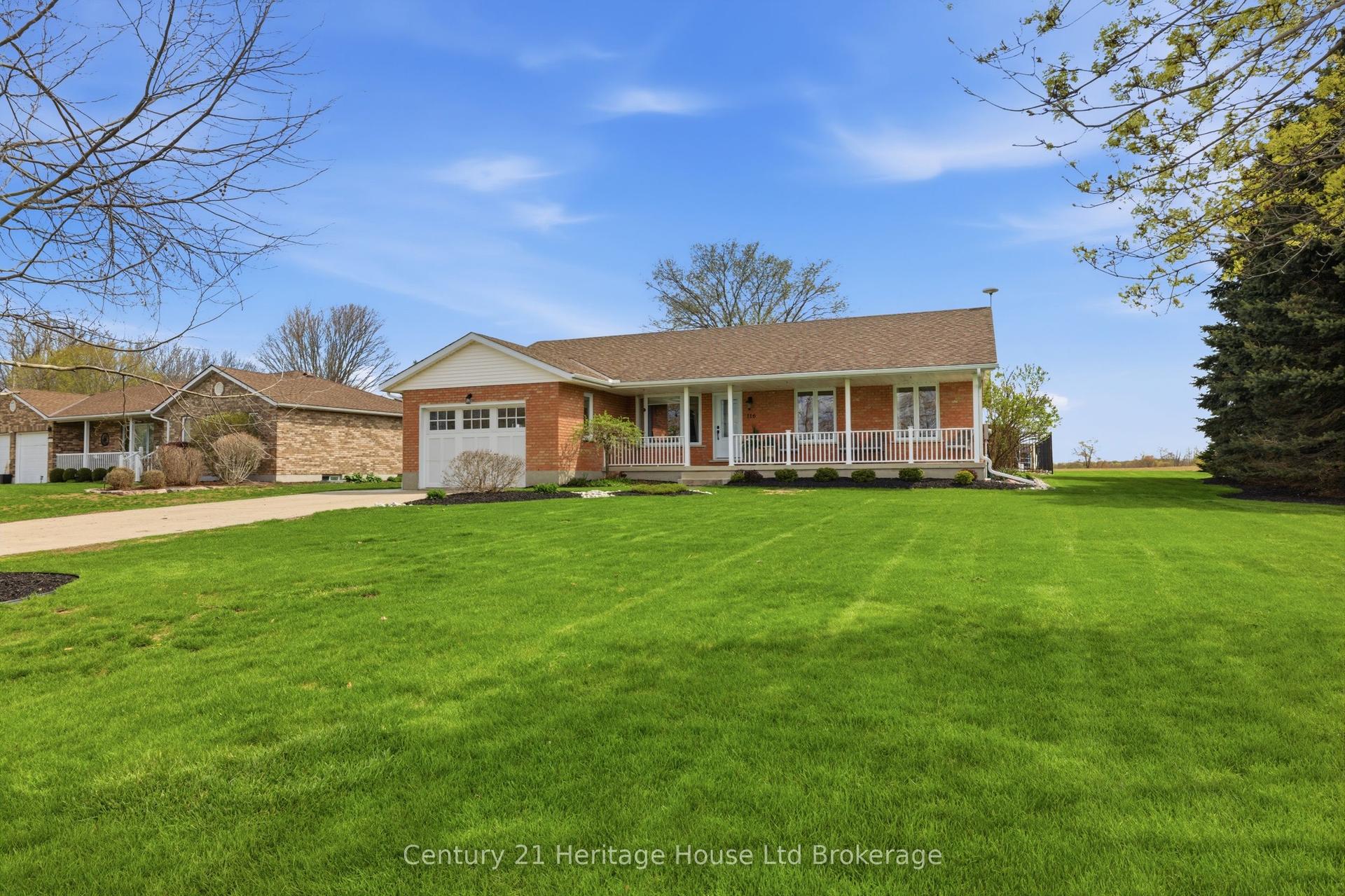 116 Baird Street, Blandford-Blenheim — Detached for sale, photo 1