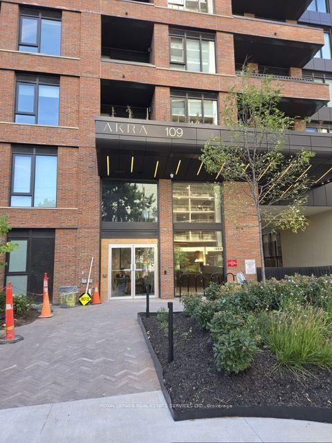 109 Erskine Avenue 1009 #1009, Toronto — Condo for lease, photo 1