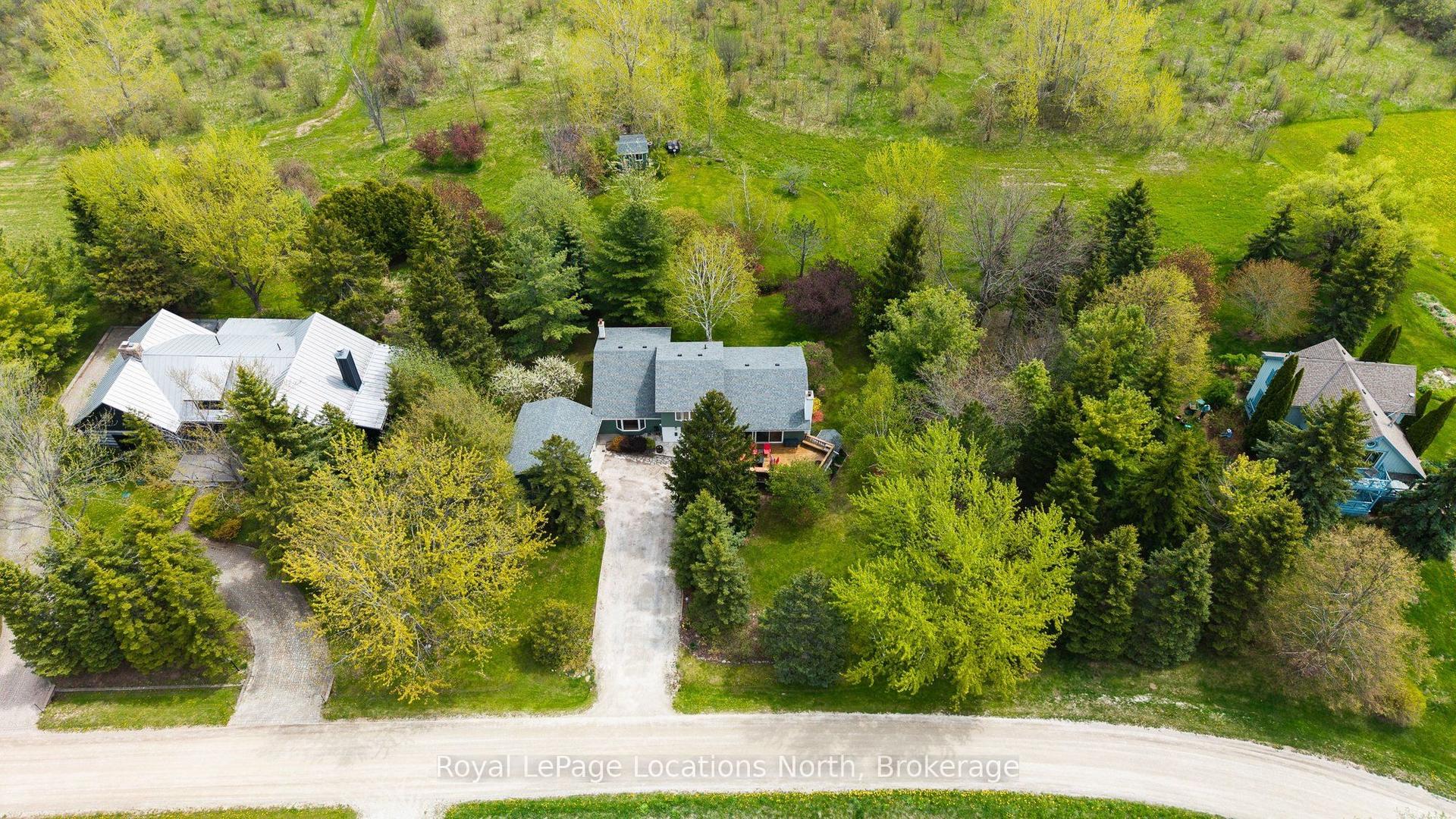 26 Oslerview Drive — photo 1
