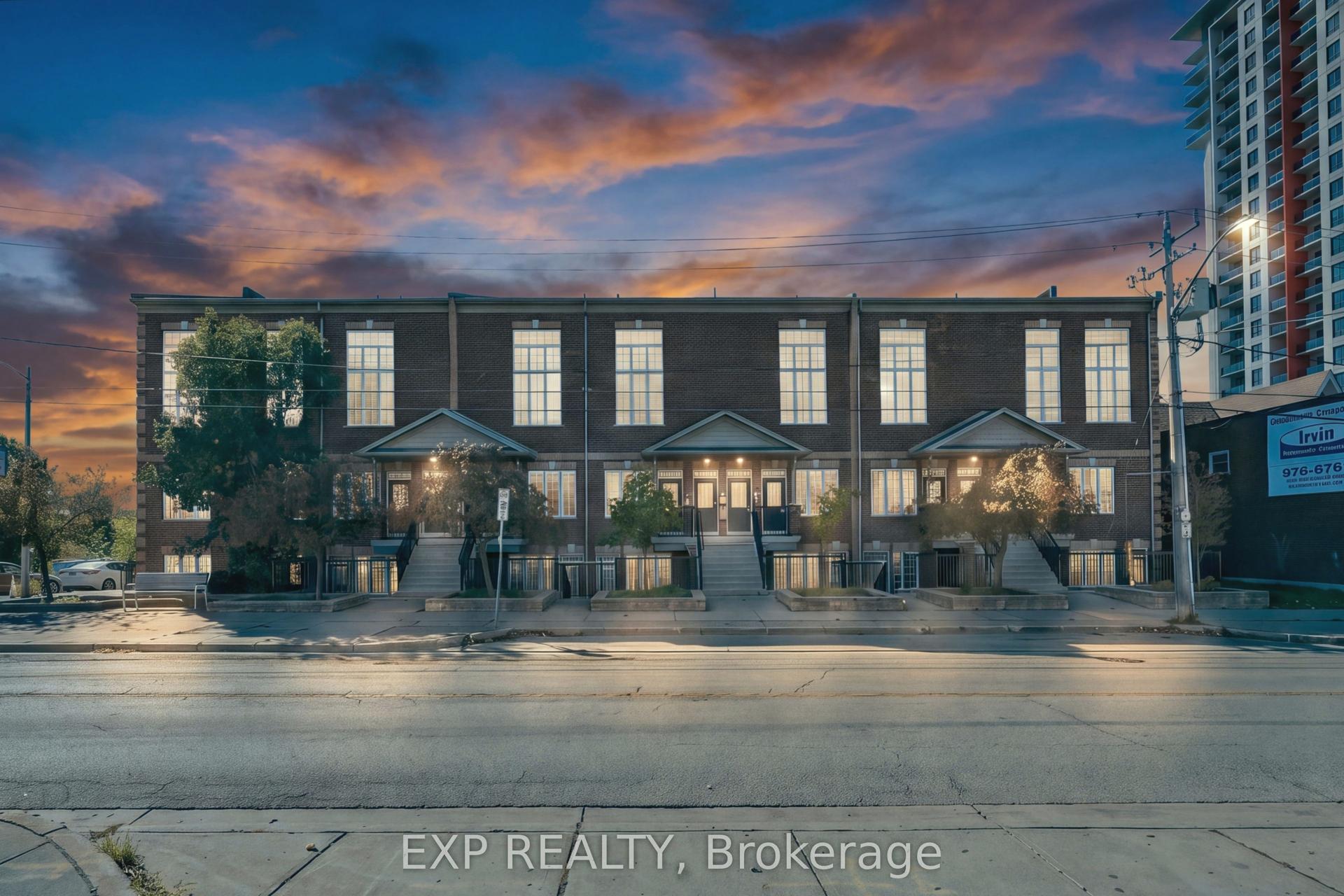 555 King Street E 106 #106, Kitchener — Condo Town for lease, photo 1