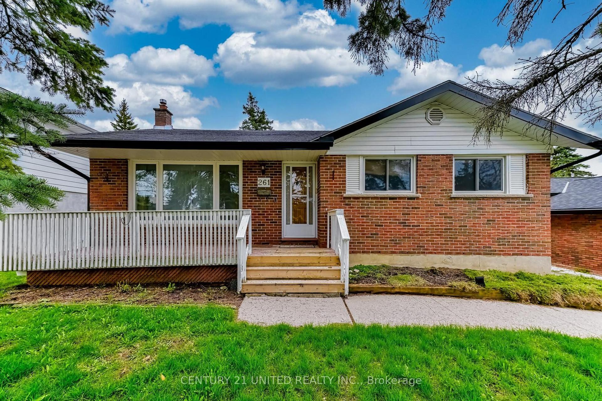 261 Maxwell Avenue — photo 1