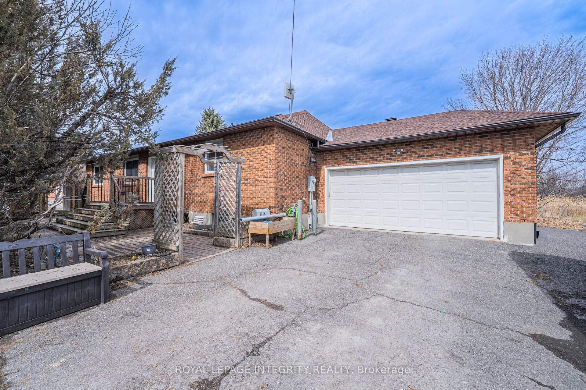 3318 DUNROBIN Road — photo 1