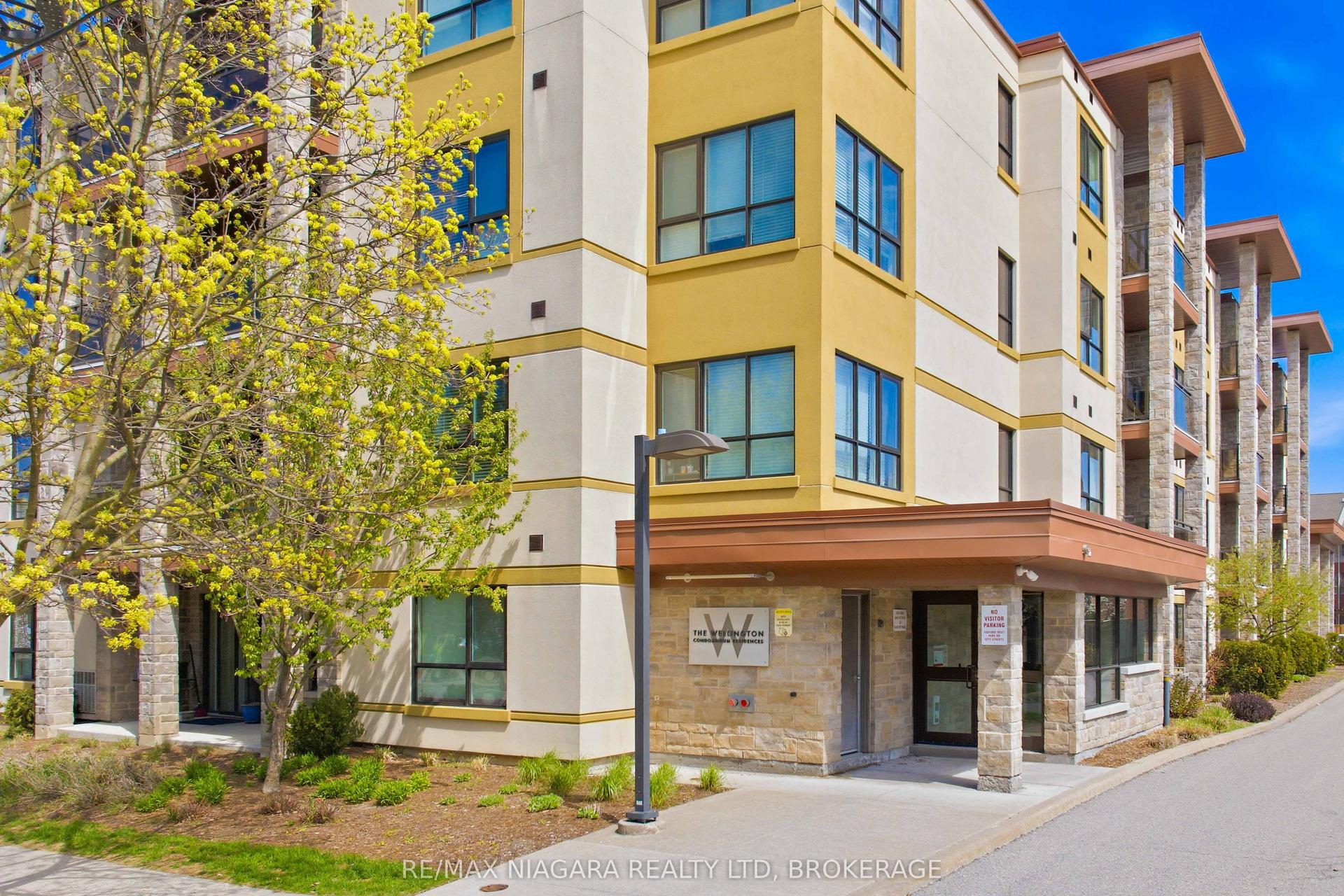 26 Wellington Street 404 #404 — photo 1