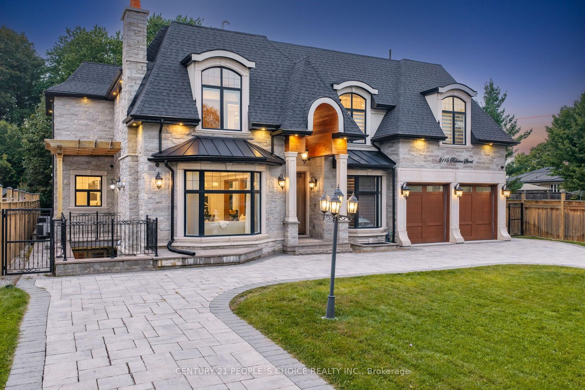 2115 Rebecca Street, Oakville — Detached for sale, photo 1