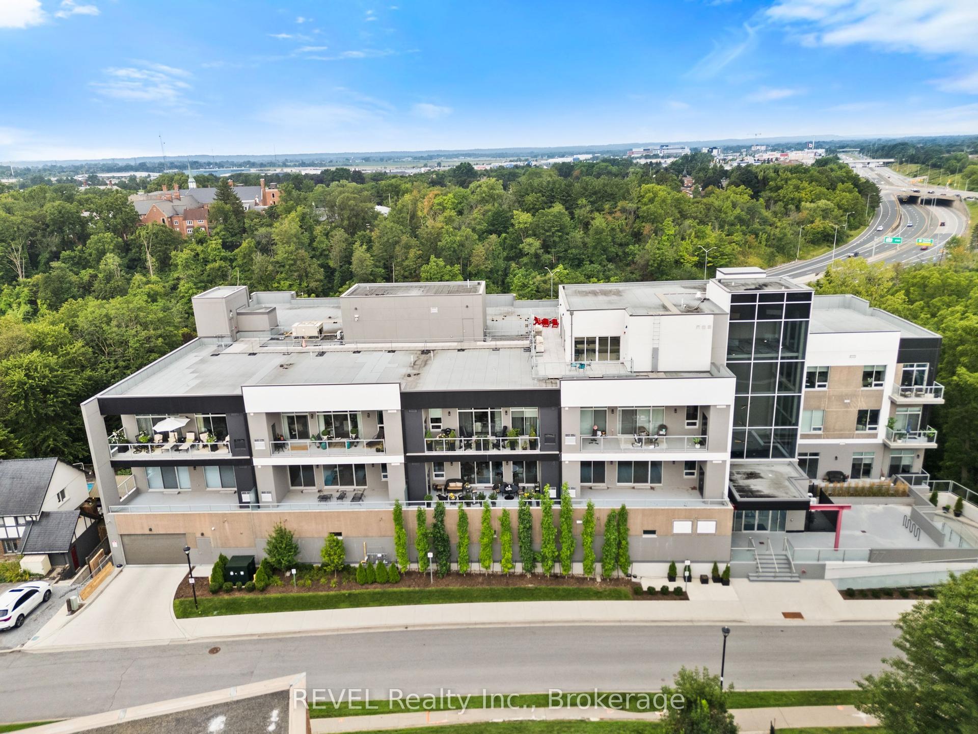 77 YATES Street 404 #404, St. Catharines — Condo for sale, photo 1