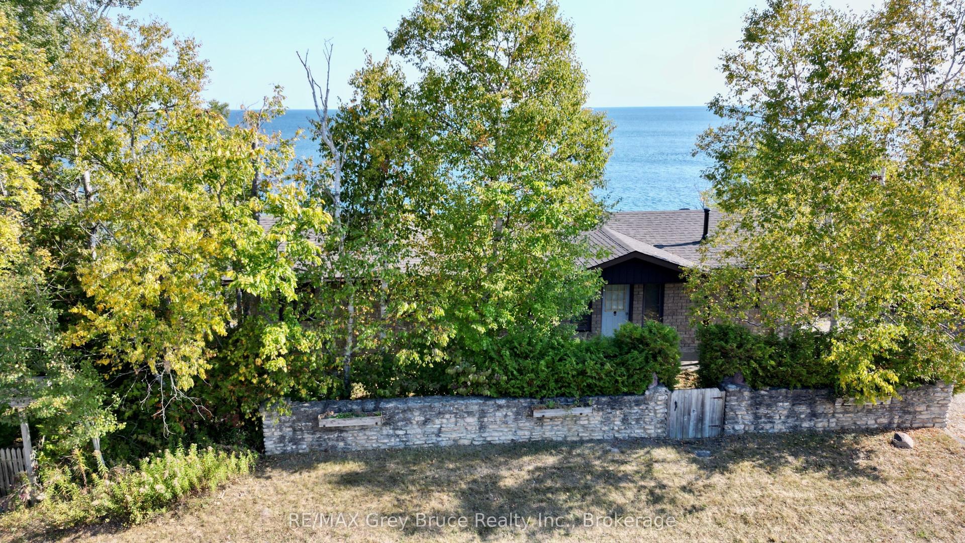 248 Isthmus Bay Road — photo 1