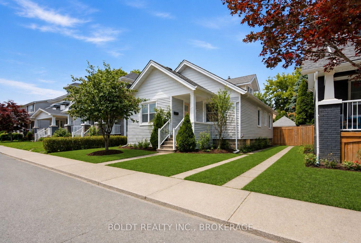 21 Albert Street — photo 1