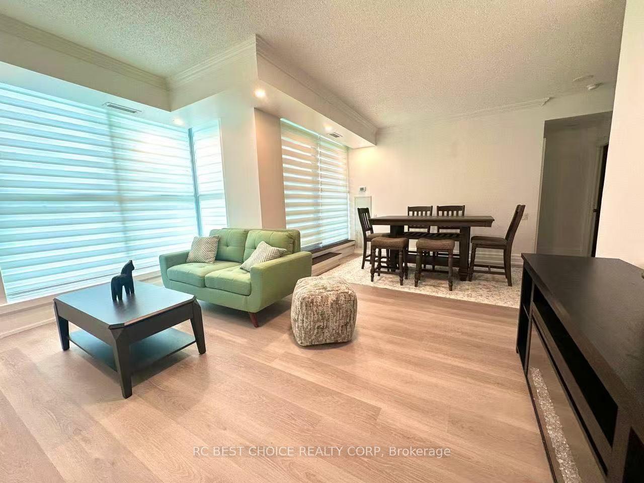 2067 Lake Shore Boulevard W 203 #203 — photo 1