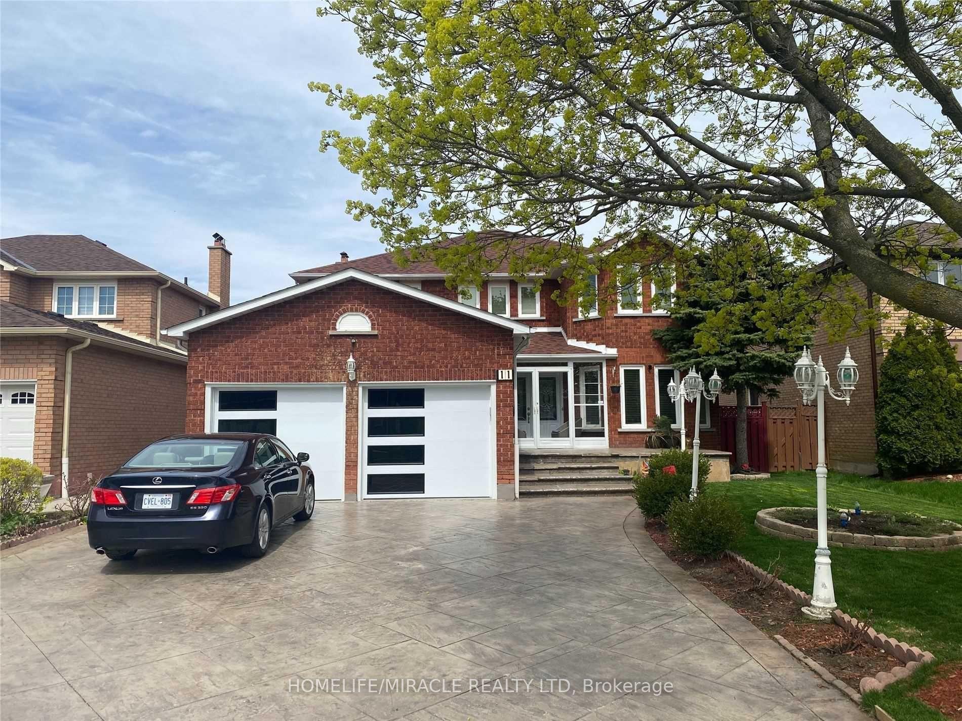 11 Phelps Drive, Brampton — Detached for lease, photo 1